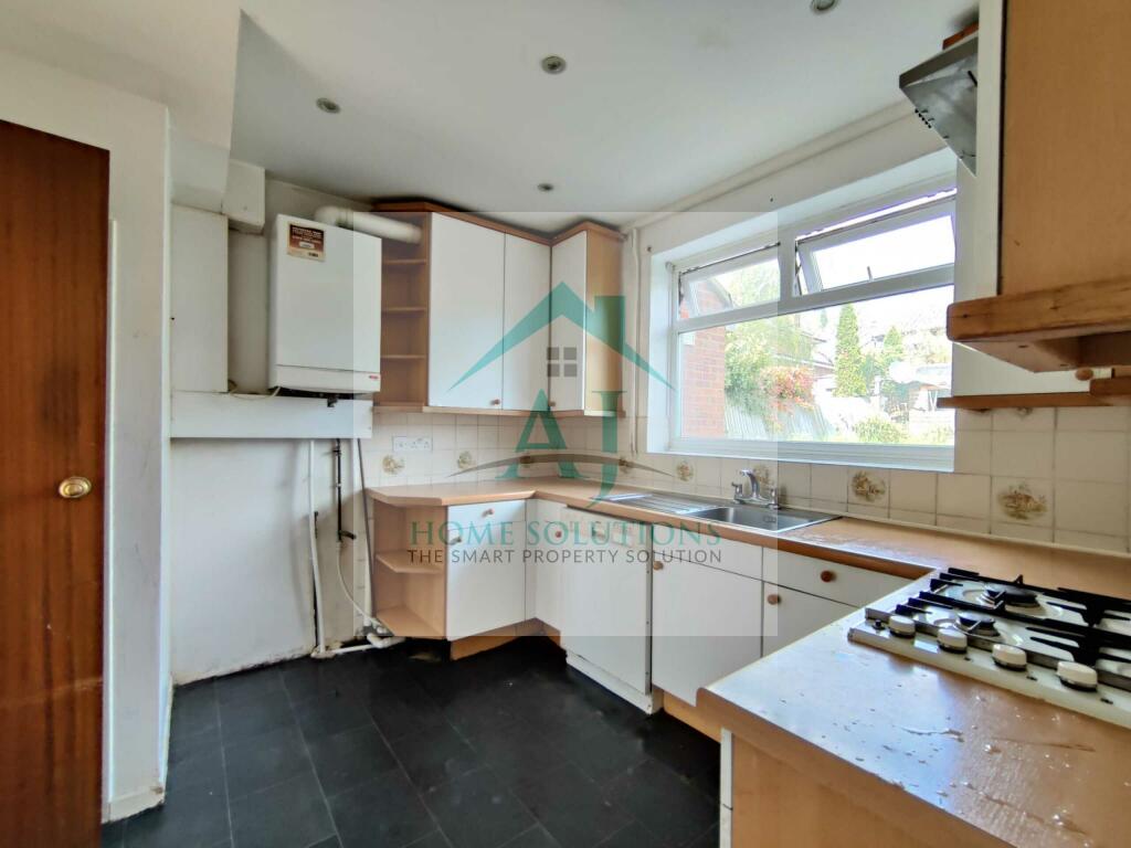 Kitchen 1.jpeg