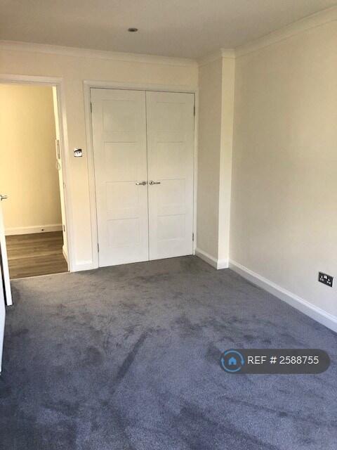 Bedroom 2 (Twin/Double)