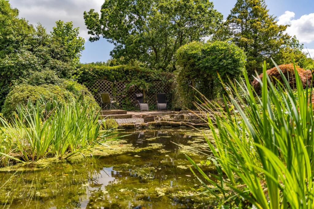 42 Moss Lane, SK7 1RD-32.jpg