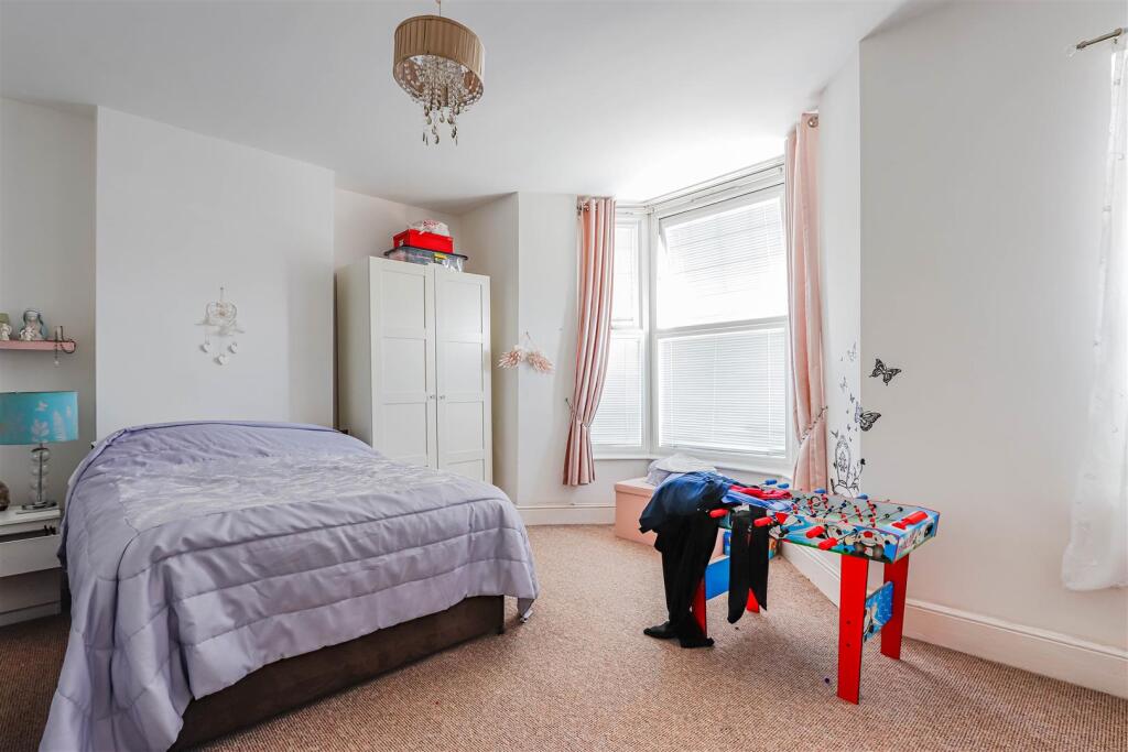 Countenay Road_-5.jpg