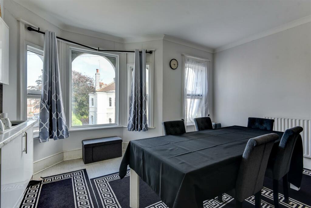 3Eastcourt-12.jpg