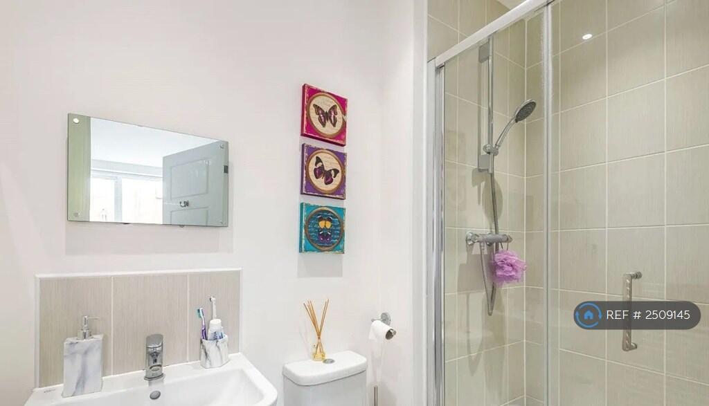 One En-Suite Shower