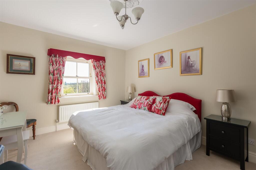 Grooms Cottage Bedroom 3-2.jpg