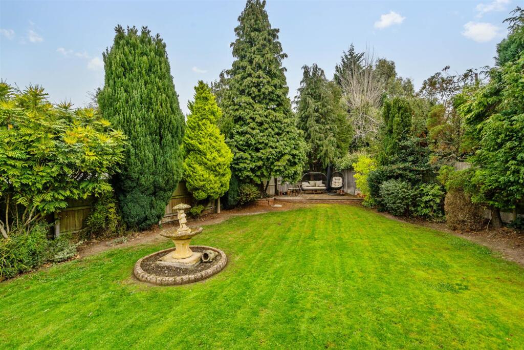 233 Ulverly Green Road_27.jpg