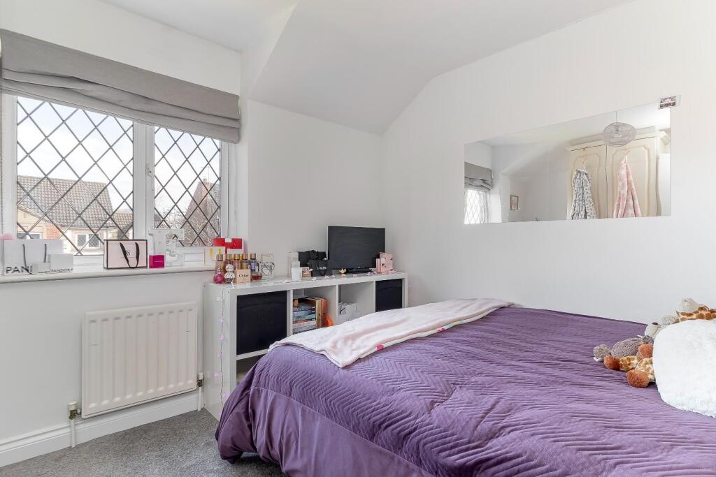 Bedroom 2.jpg