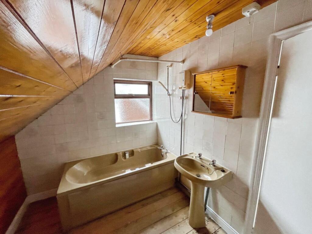 25ac9b8c--4FA7-BC99-05BF44EA4D29-35290-000004C01B3