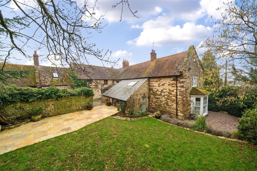 Cliff Hill Farm, 4 Northampton Road, Blisworth (e)