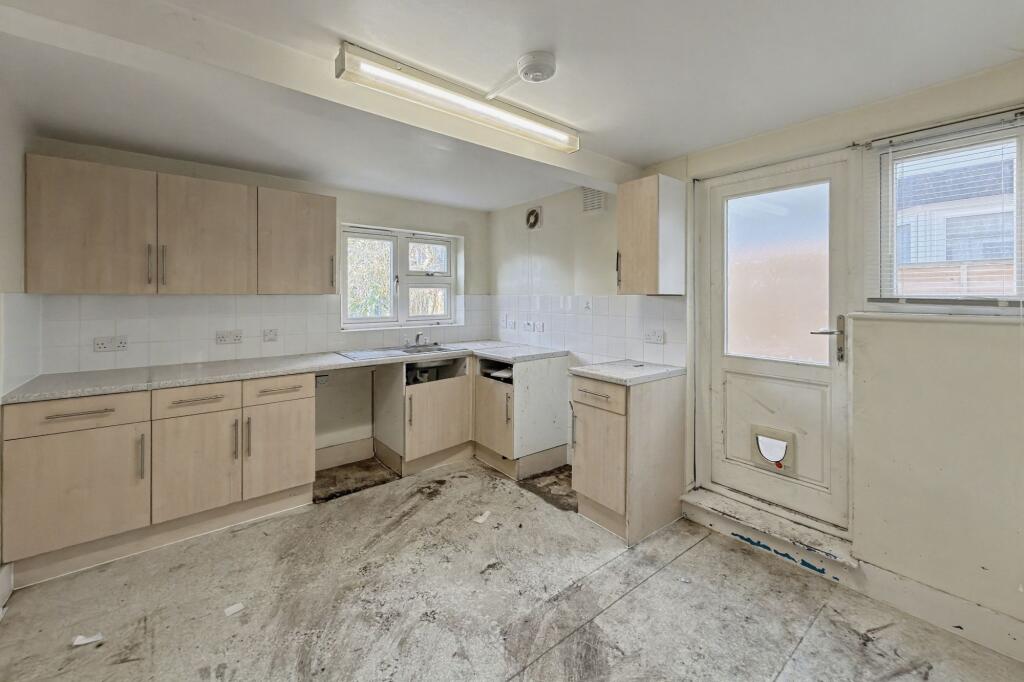 Ground Floor Flat, 42 Beauchamp Road, London, E7 9PD