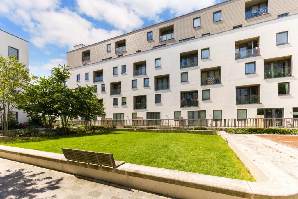 94913_Flat 56 Car...