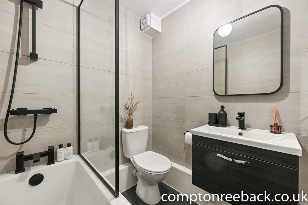 CR - 48 Downfield Close - Bathroom1 (1).jpg