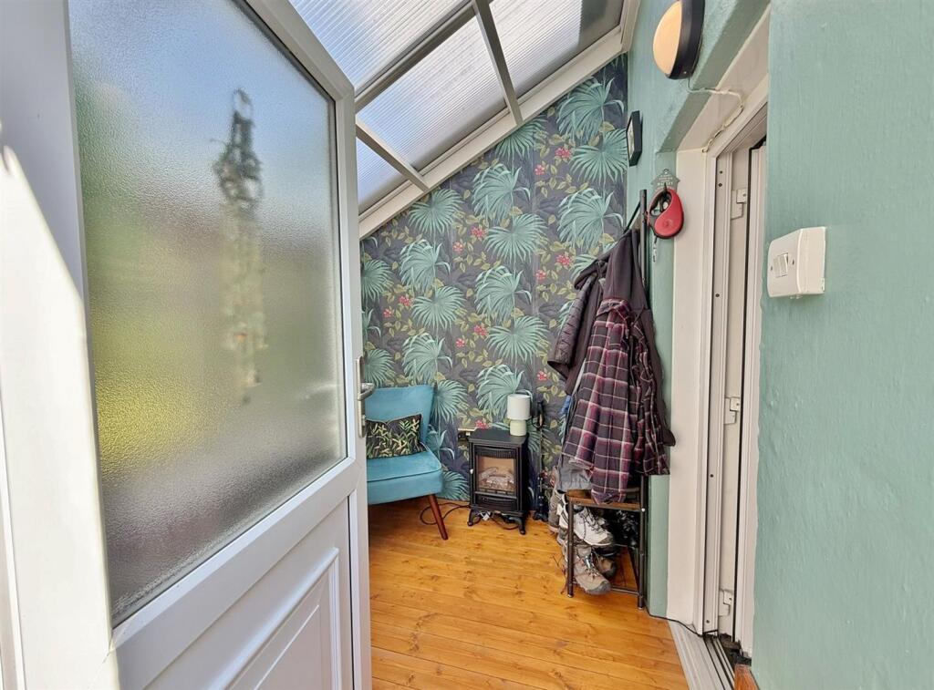 Sun room entrance