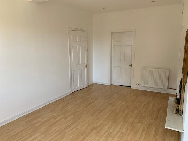 12/2 Corstorphine High Street, EH12 7ST