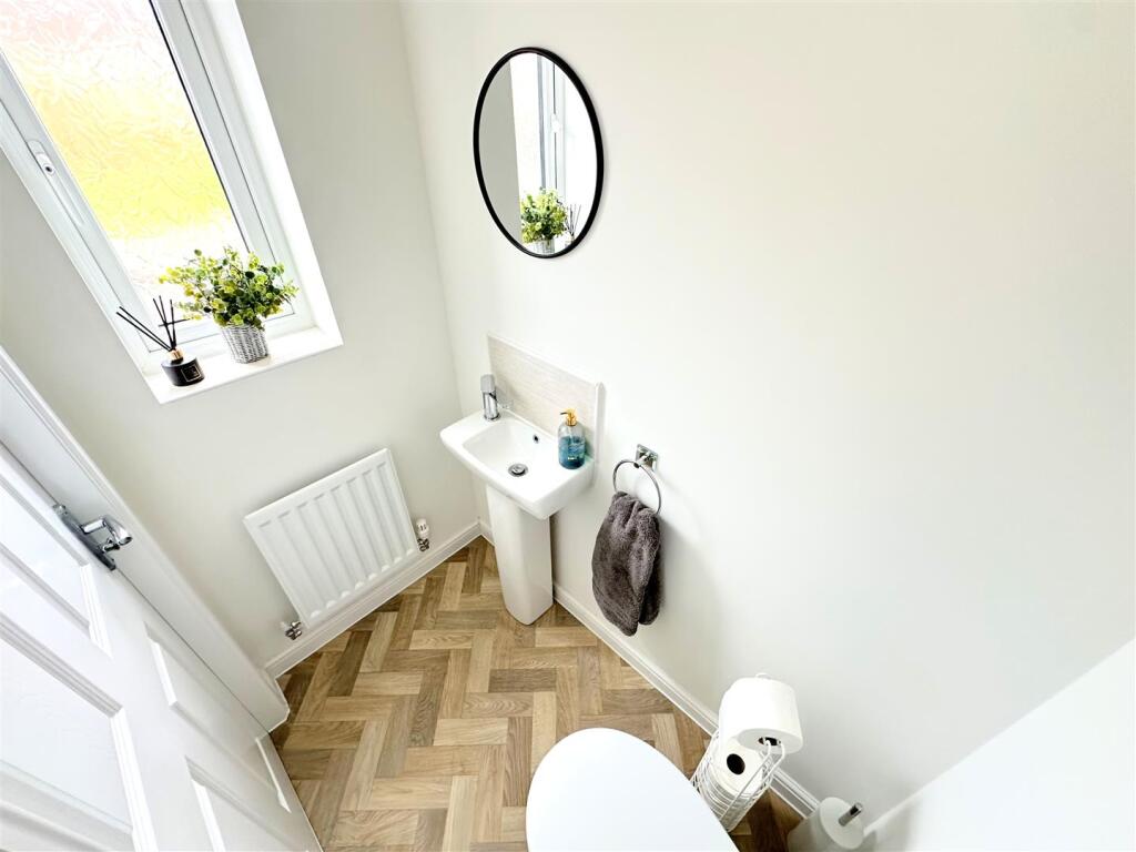 Cloakroom/WC