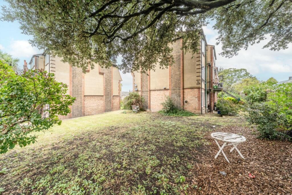 Flat-30-Park-Hill...