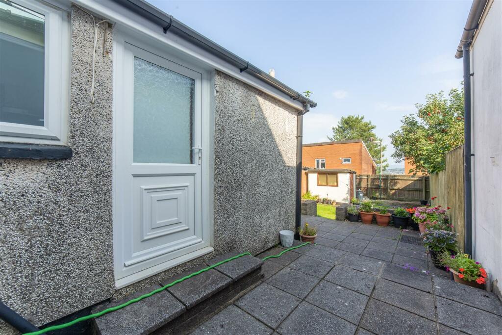 5 Gilwern Place-13.jpg