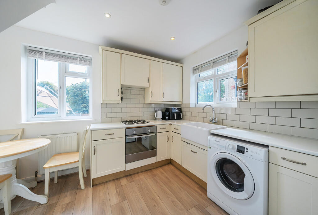 1339646-9-689f4b4...