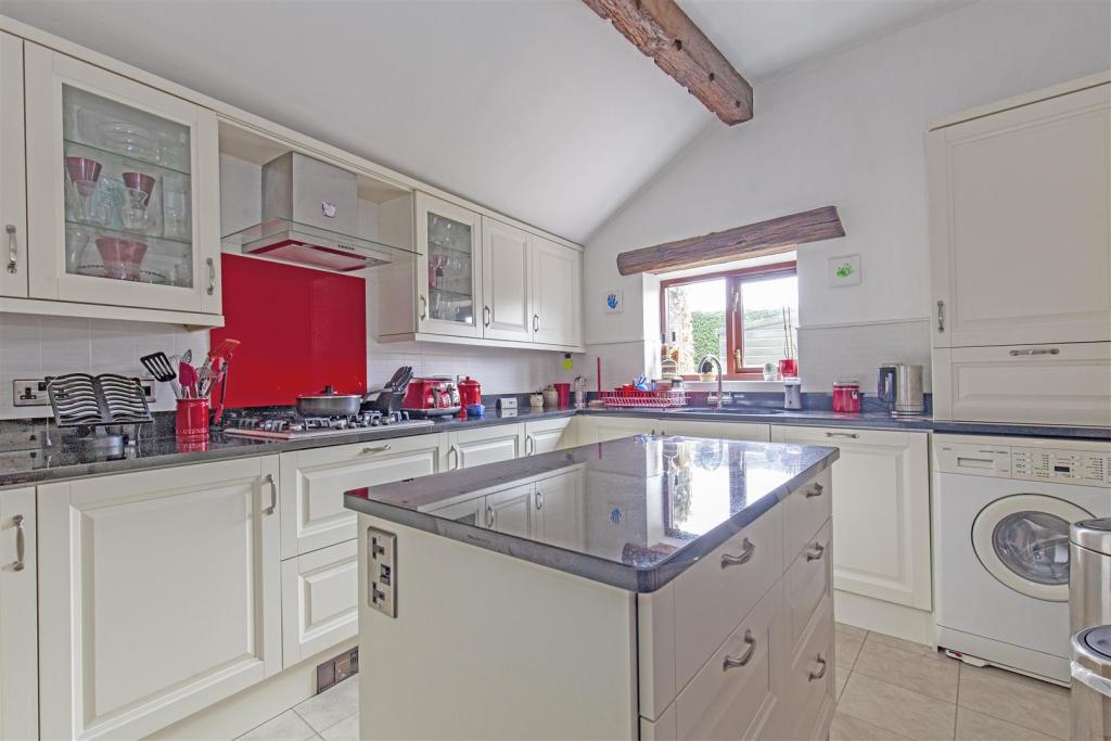 Kitchen-2.jpg