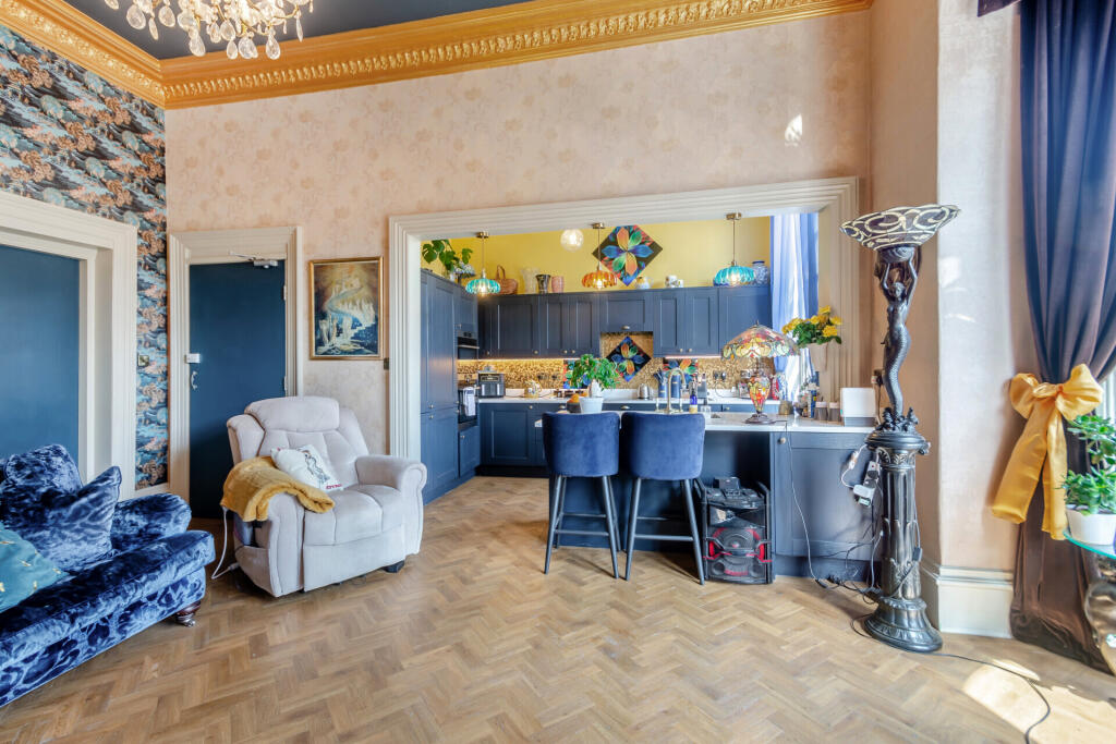 8658748-interior23
