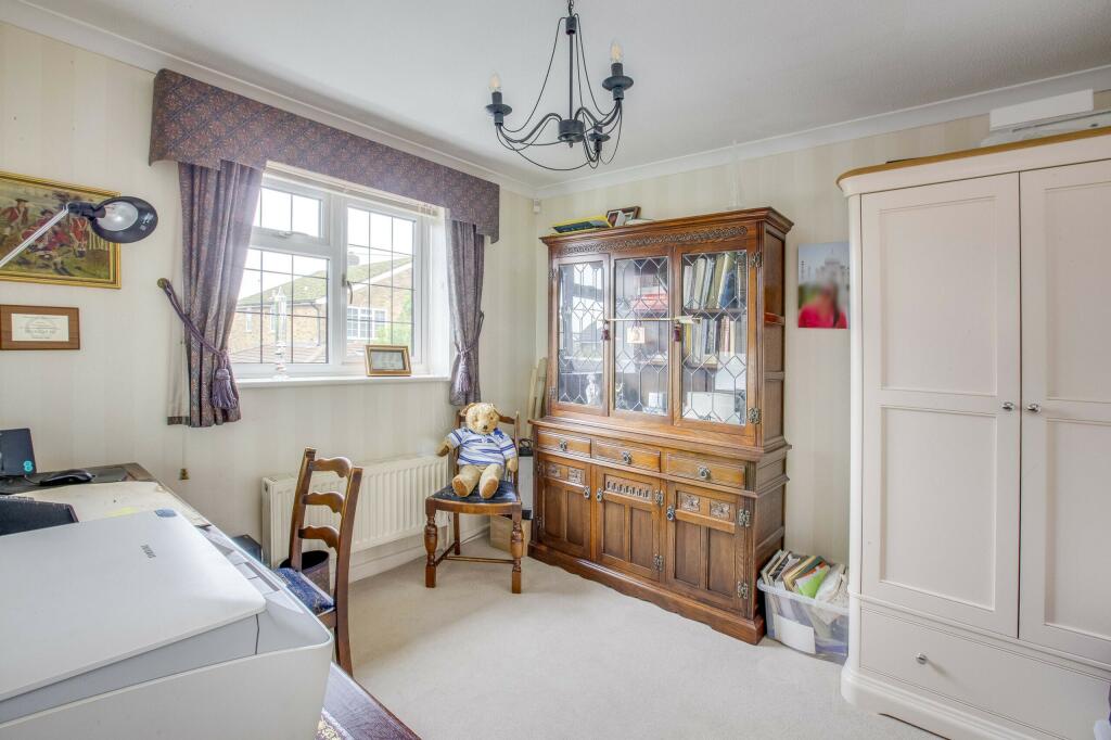 4 Gables Close, SL9 0PR (LOW RES)-10