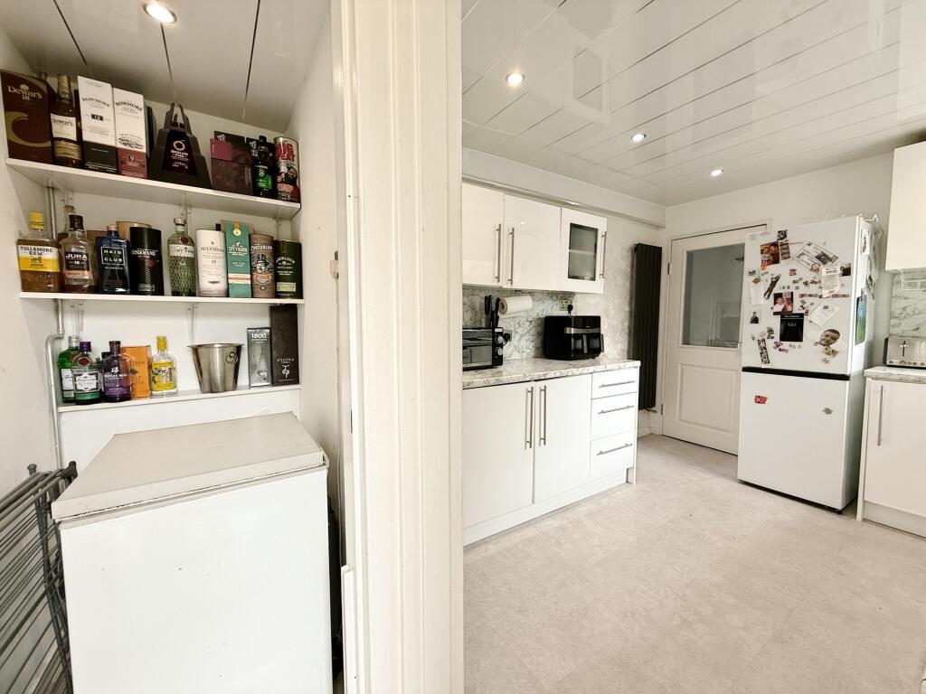 Kitchen storage