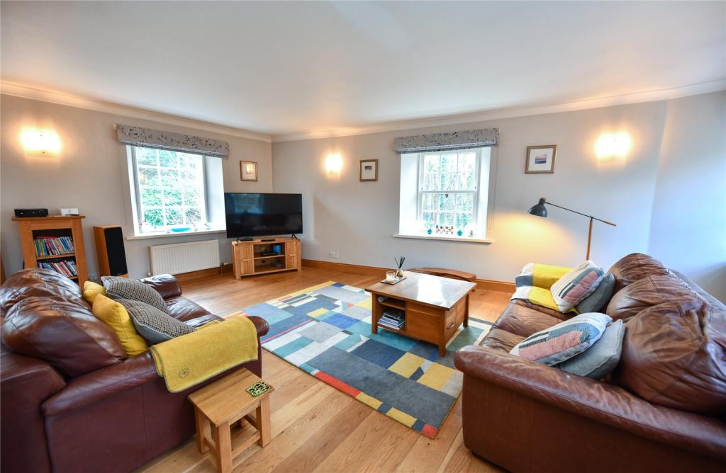 Sitting Room/Dining
