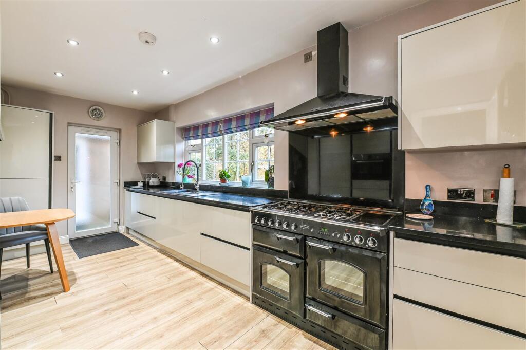 Kitchen/Breakfast Room