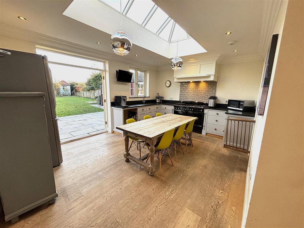 Kitchen Diner