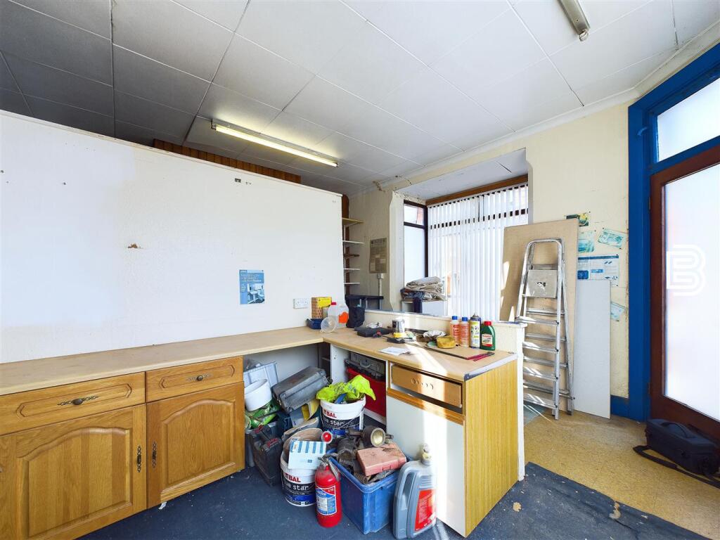 Shop Premises (2).jpg