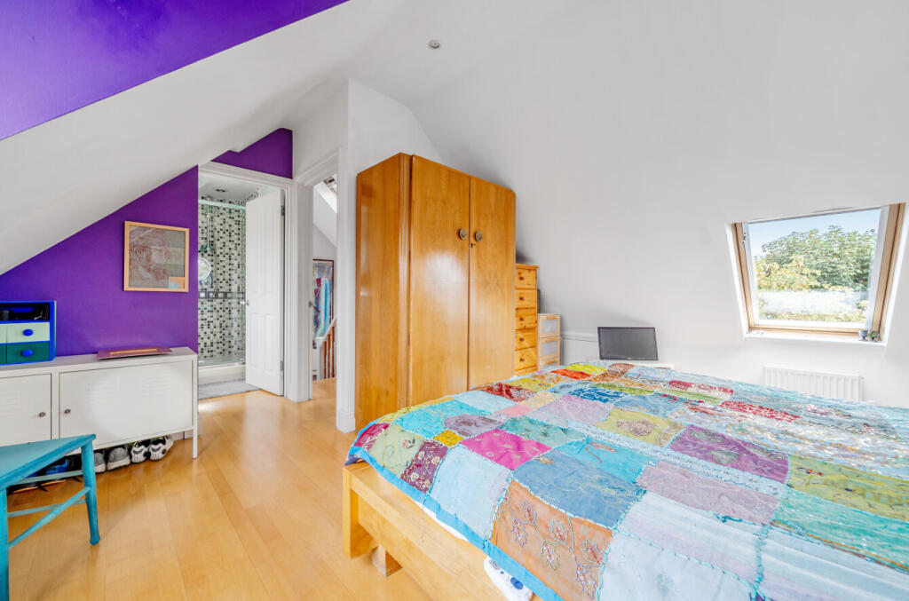 1364080-8-68f8a07...