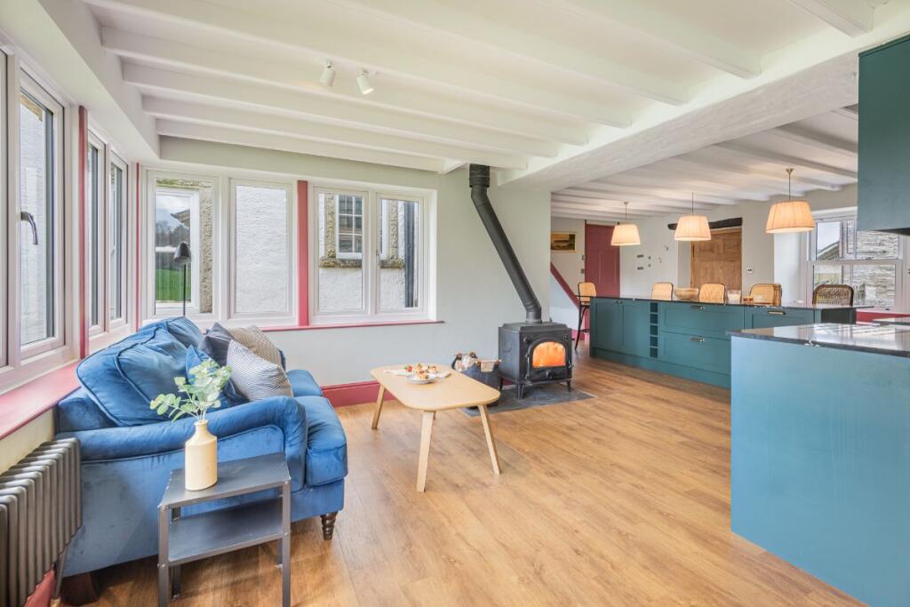 Farmhouse/ Kitchen 