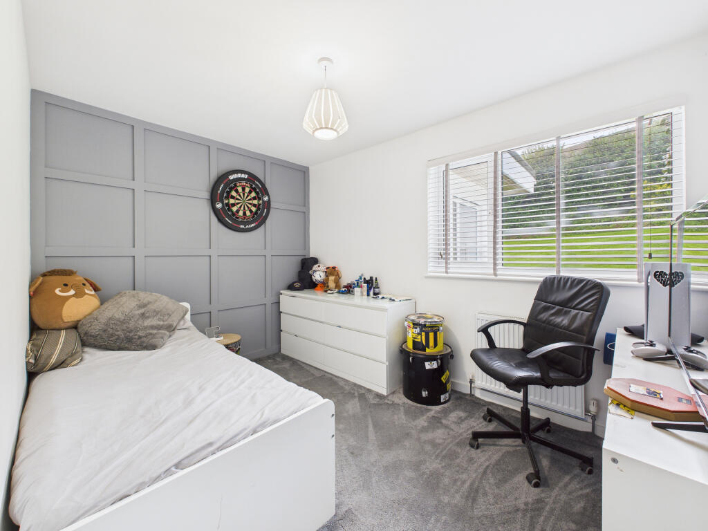 CAM05627G0-PR0019-STILL002