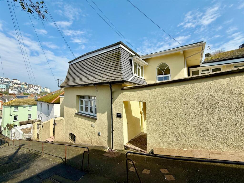 Entrance From St Peters Hill.jpg