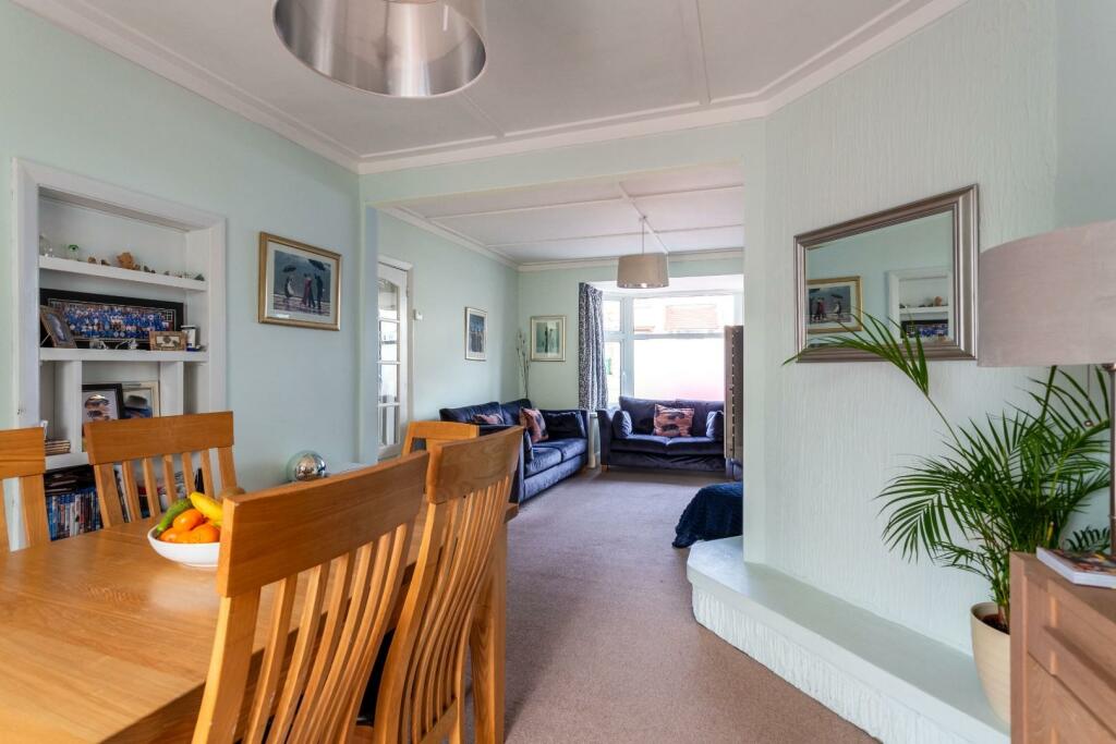 Amherst Crescent-7.jpg