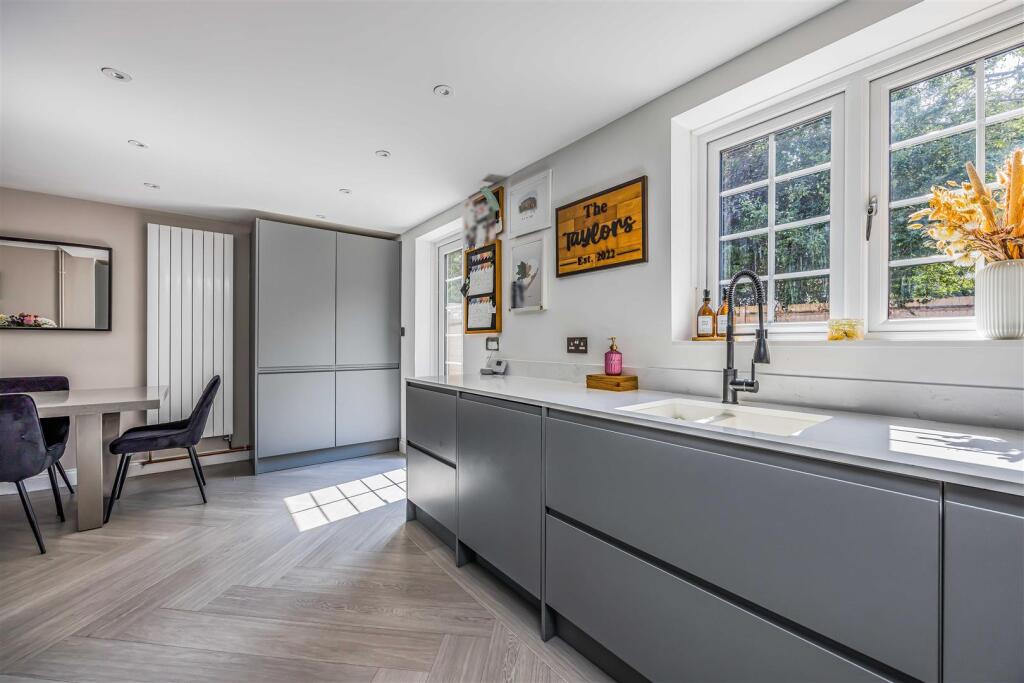 29 Edenbridge Road Southsea-Small-PorticoMarketing