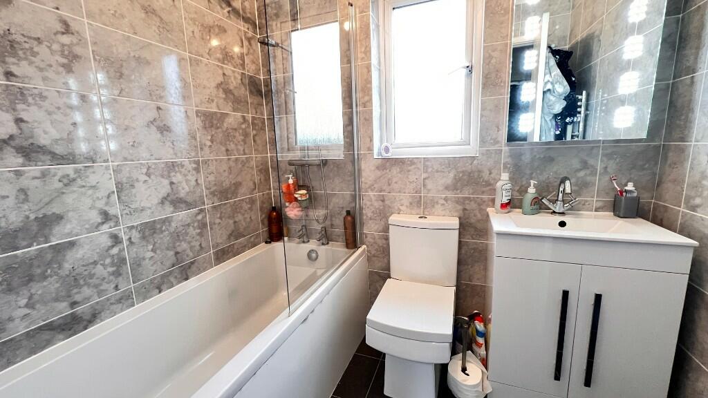 Bathroom/w.c.