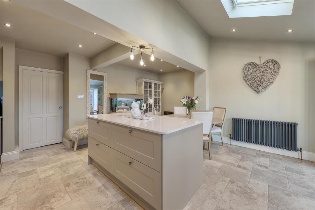 Kitchen6.jpg