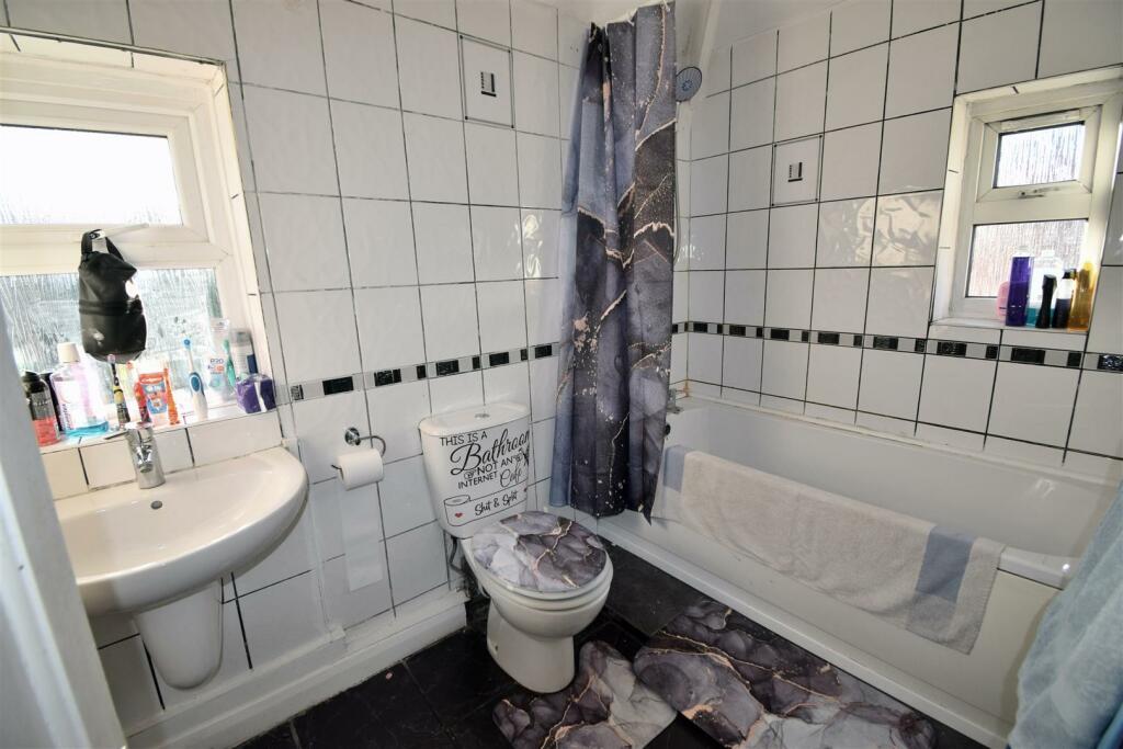 Bathroom WC