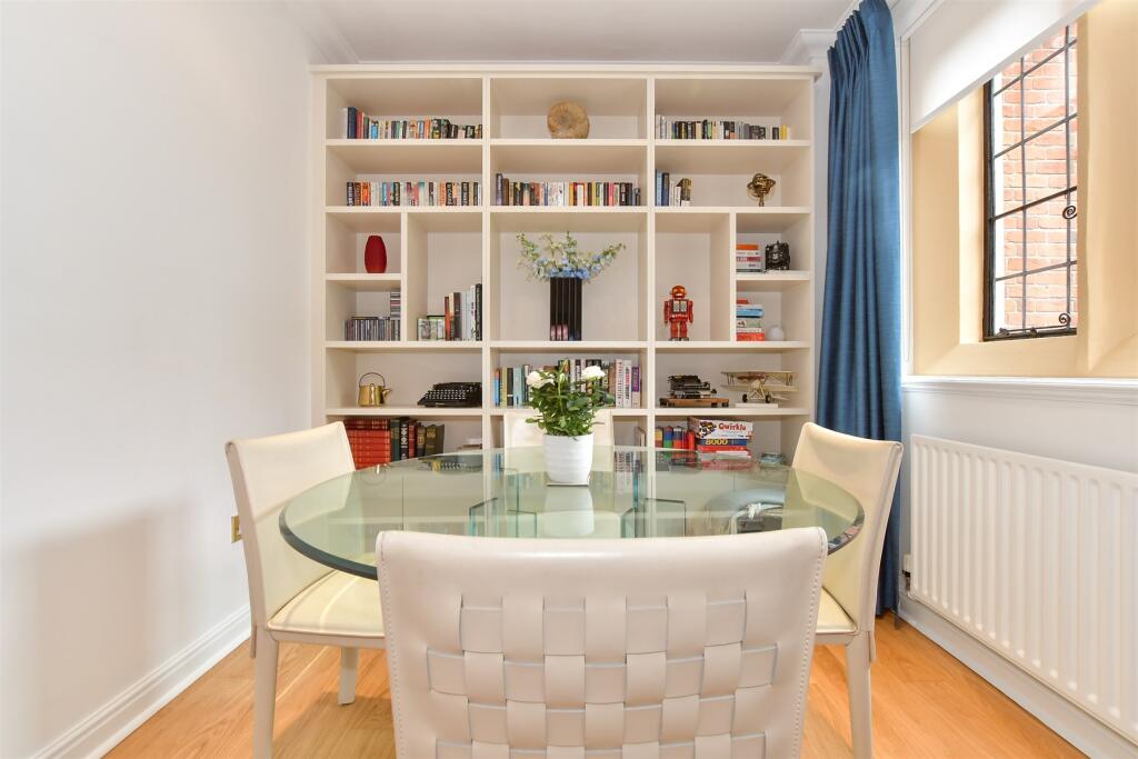 Lounge/Diner