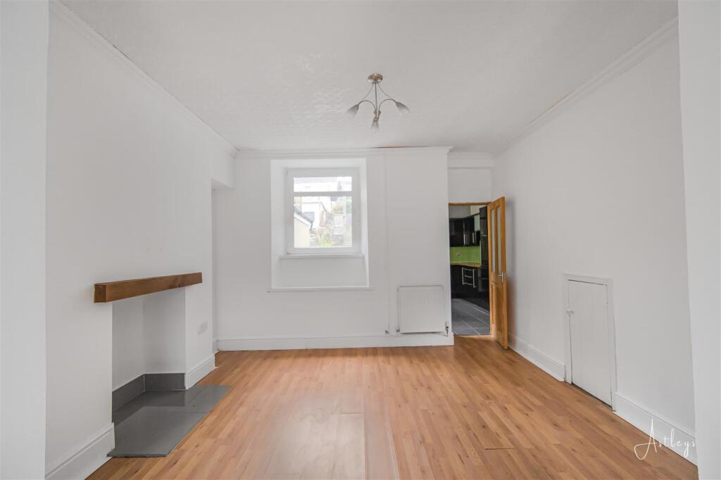 Another Aspect Of the Open Plan Lounge/Dining Room