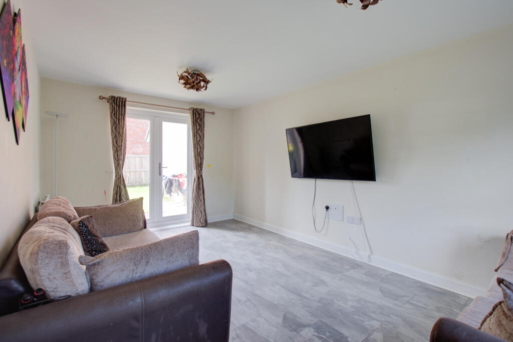 36 SCOTSMAN AVENUE-9