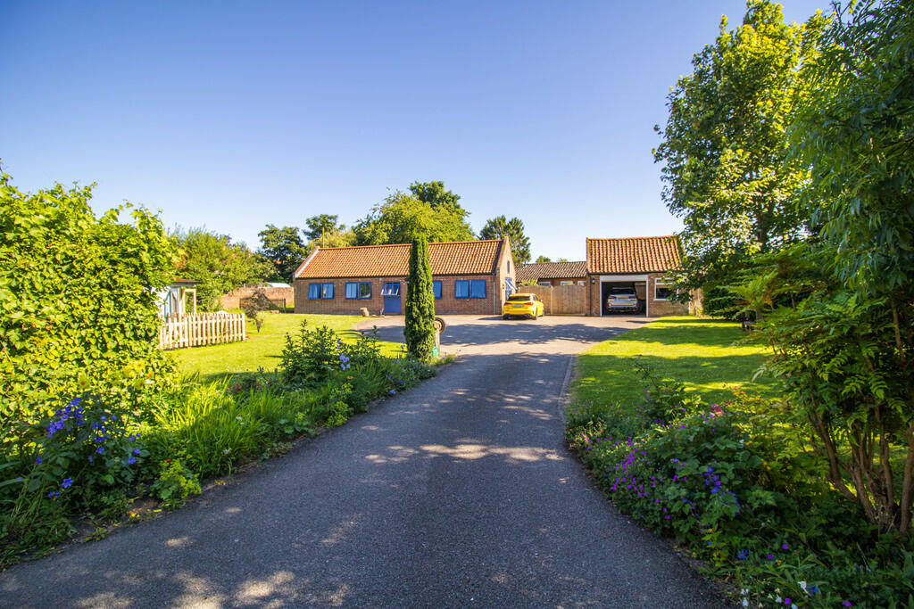 Waytes Farmhouse ...
