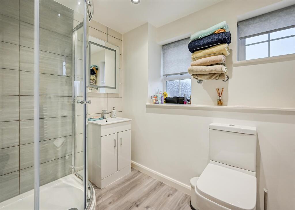 2 Stokesay Avenue-01.jpg