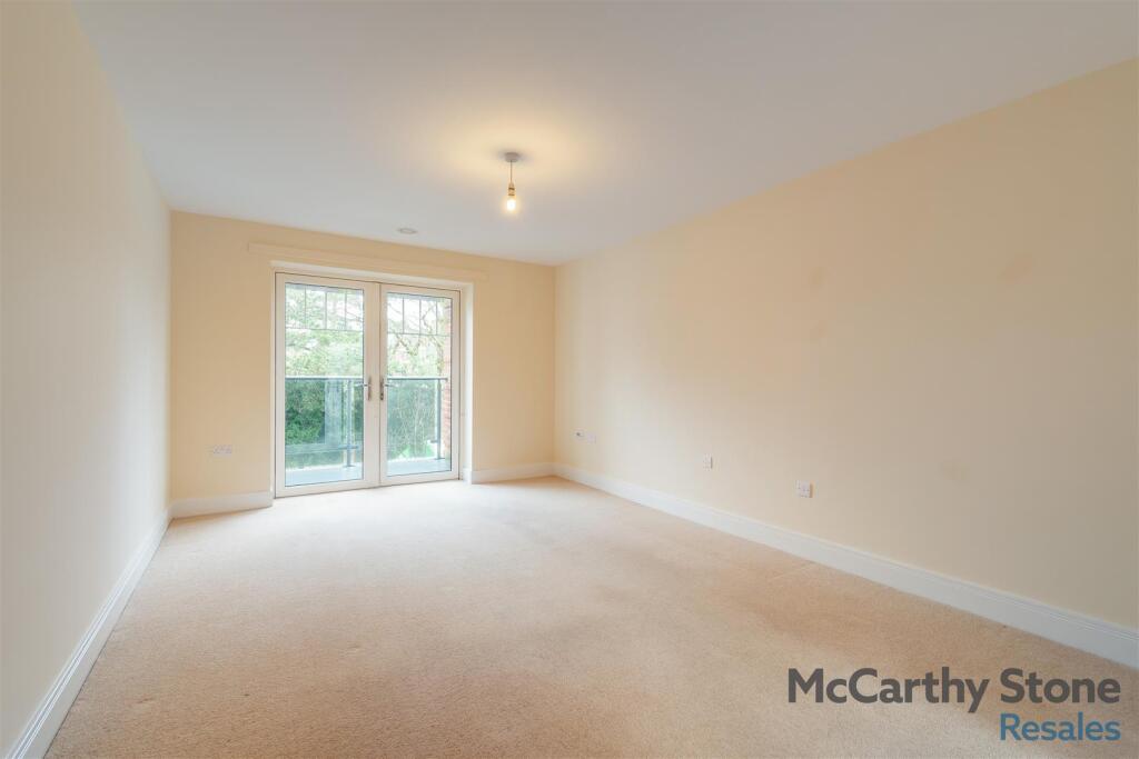 8636704-interior14.jpg