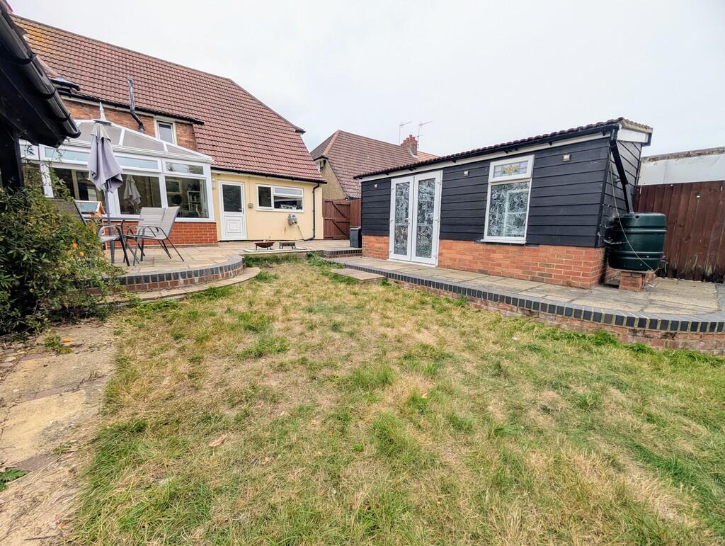 PXL_20250816_0927...