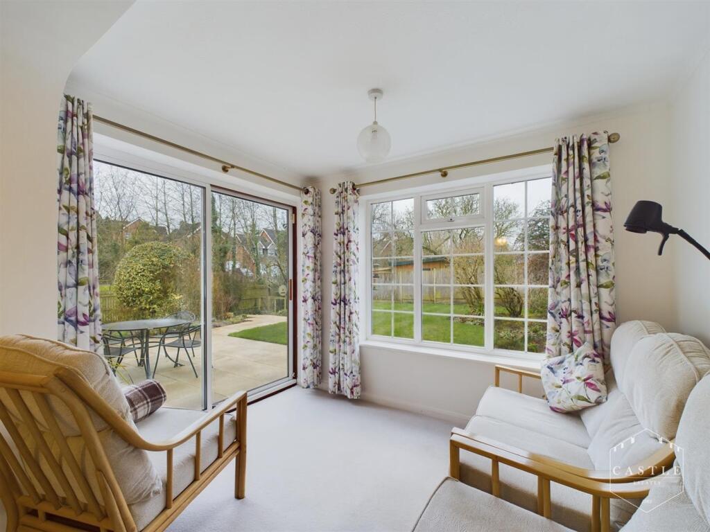 DINING ROOM/GARDEN ROOM