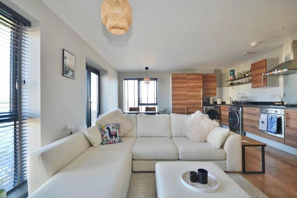 Open plan living and kitchen area