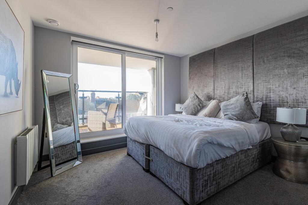 The Moorwell 7-2.jpg