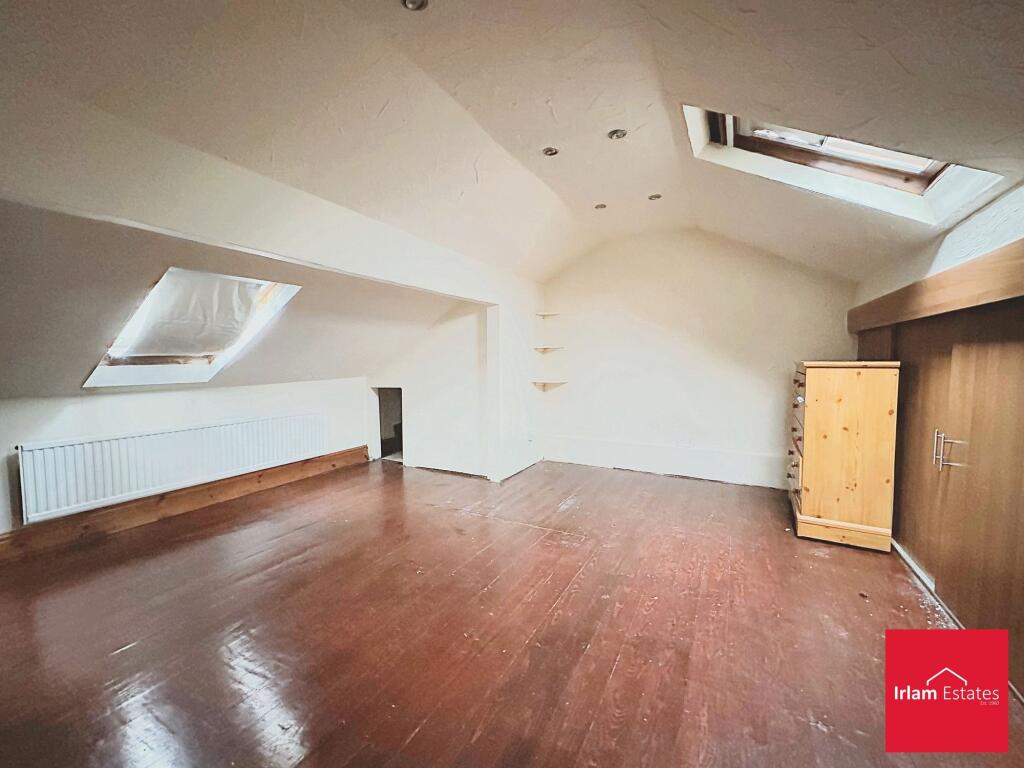 LOFT ROOM