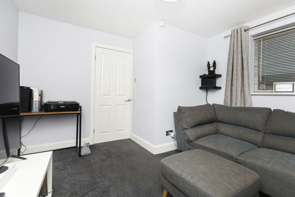 Bramleys Estate Agents - Blacksmiths Fold (4.).jpg