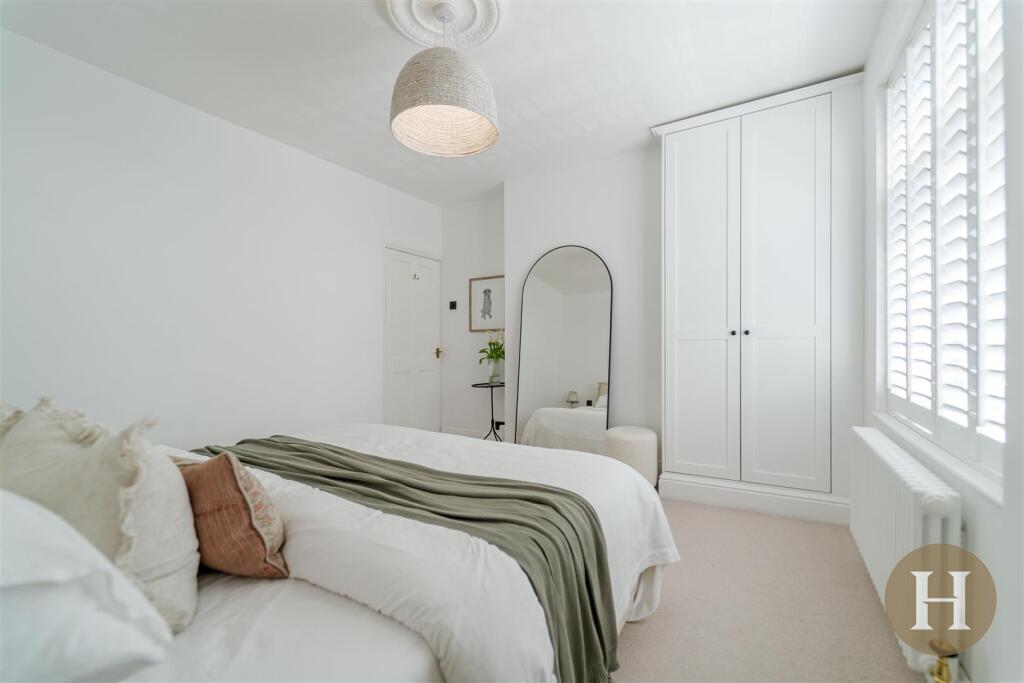 Hadleigh Estate Agents-56.jpg
